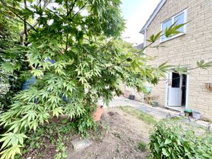 Rear- click for photo gallery